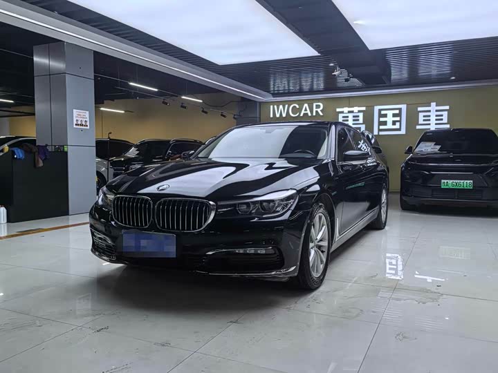 BMW 7-Series 2016 730 Li Leading