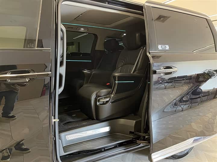Trumpchi M8 2024 Hybrid — фото 18