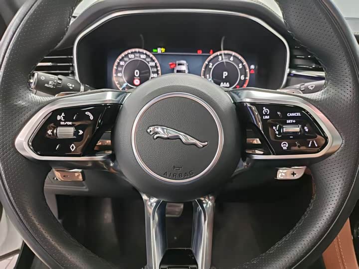 Jaguar XFL 2024 2.0 T P 300 4 WD — фото 19