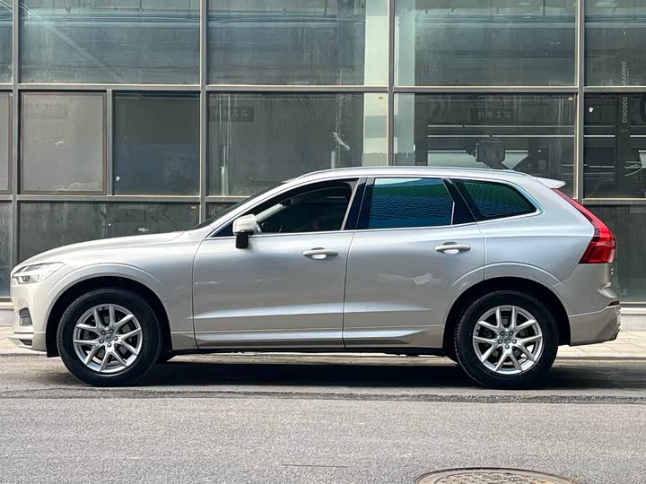 Volvo XC60 2019 T 5 4 WD VI — фото 3
