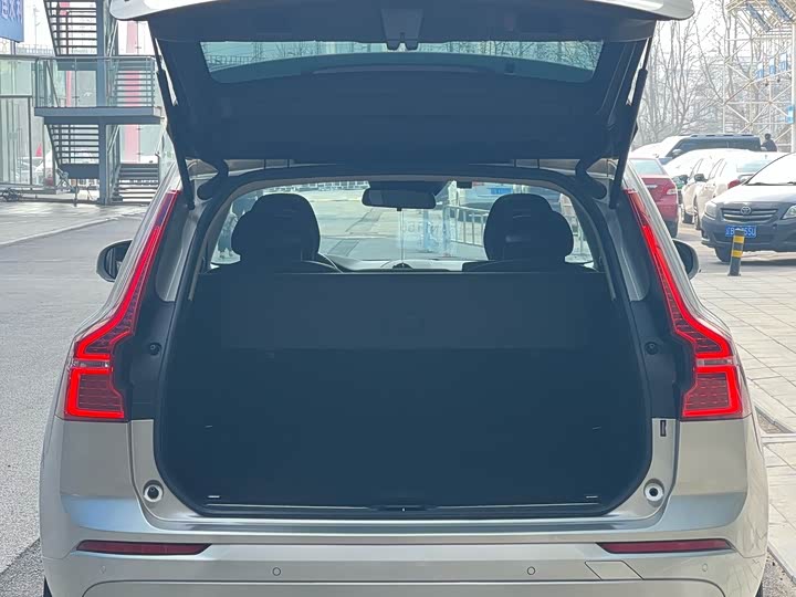 Volvo XC60 2019 T 5 4 WD VI — фото 6