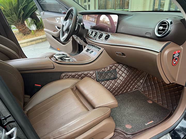 Mercedes-Benz E-Class рестайлинг E 200 L — фото 7