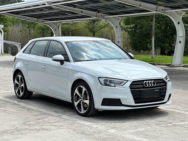 Audi A3 2018 30 Sportback 35 TFSI — фото 3