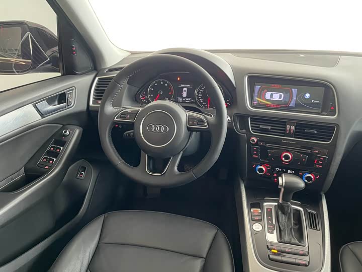 Audi Q5 2017 40 TFSI — фото 11