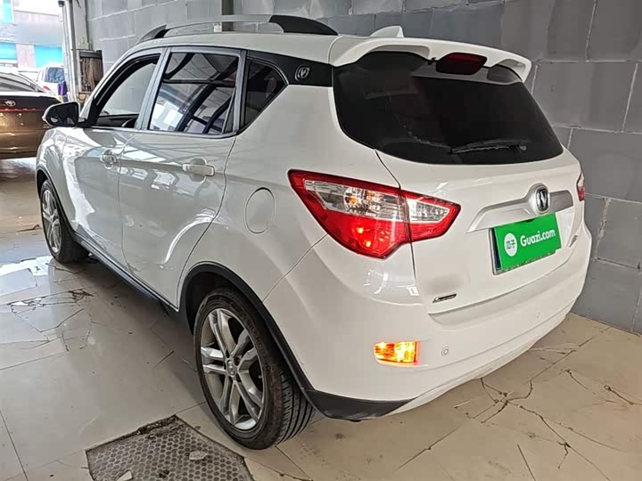 Changan CS35 2016 1.6 L MTLuxury V — фото 5
