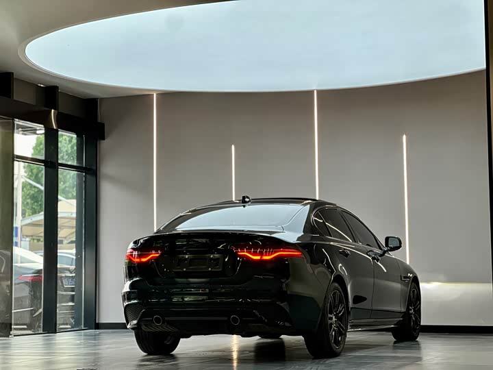 Jaguar XEL 2024 2.0 T 250 PS R-DYNAMIC S — фото 8