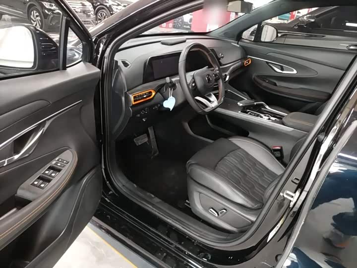 Changan UNI-T 2022 1.5 T Premium — фото 16