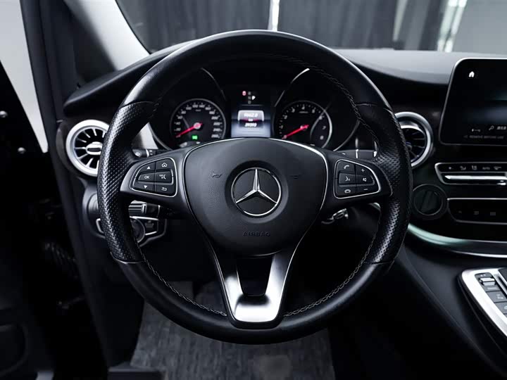 Mercedes-Benz V-Class V 260 — фото 17