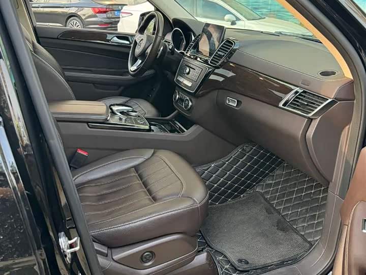 Mercedes-Benz GLS 2018 GLS 400 4 MATIC — фото 8