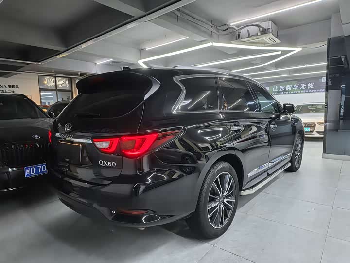 Infiniti QX60 2018 2.5 S/C Hybrid 2 WD VI — фото 12