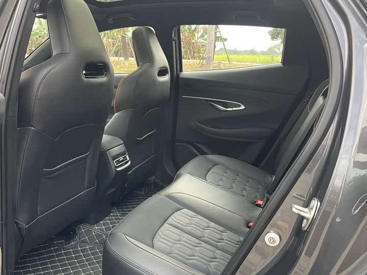 Changan UNI-T 2022 1.5 T Premium — фото 7