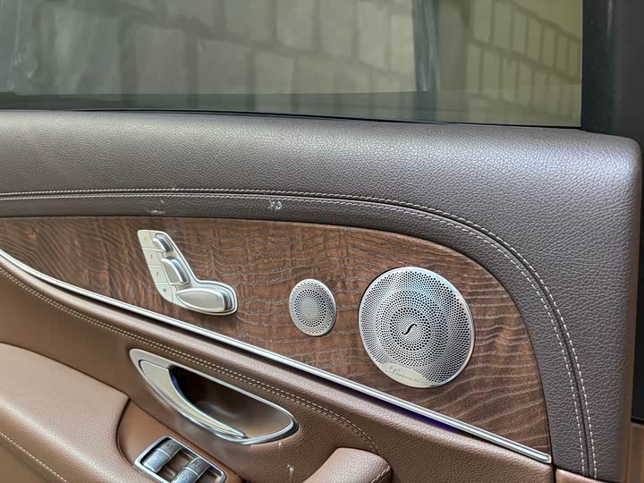 Mercedes-Benz E-Class 2019 E 300 L — фото 9