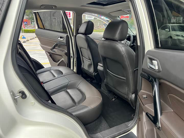 Trumpchi GS4 2015 200 T G-DCT — фото 10