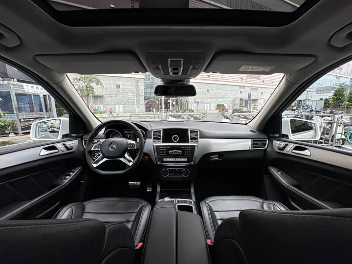 Mercedes-Benz M-Class 2015 AMG ML 63 — фото 9