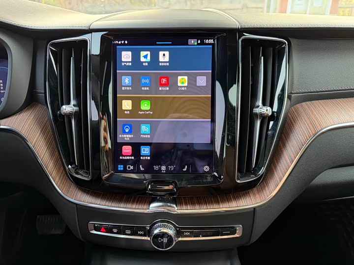 Volvo XC60 2024 B 5 4 WD — фото 12