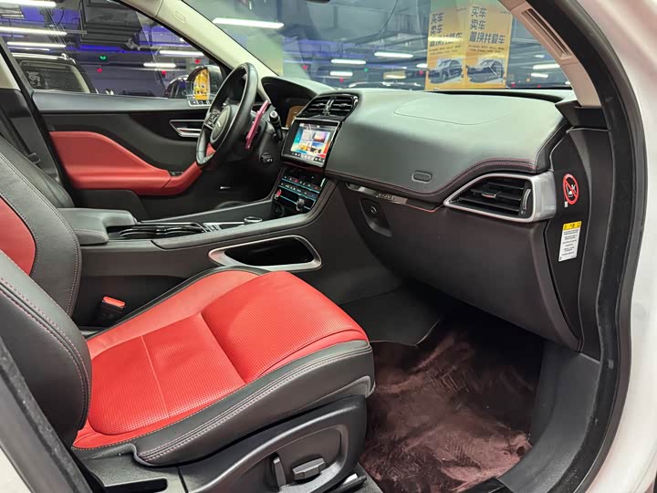 Jaguar F-PACE 2016 2.0 T 2 WDR-Sport — фото 15