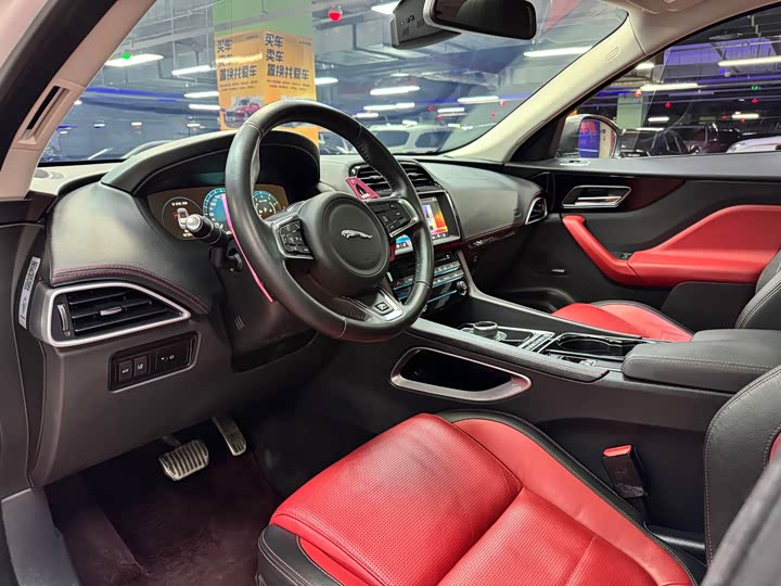 Jaguar F-PACE 2016 2.0 T 2 WDR-Sport — фото 10