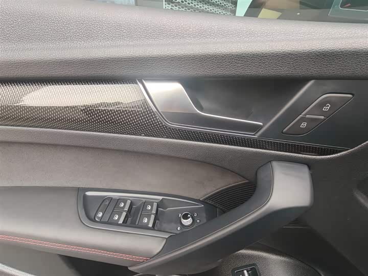 Audi SQ5 2021 3.0 TFSI quattro — фото 11