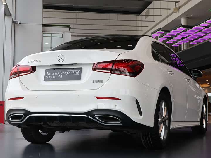 Mercedes-Benz A-Class 2022 A 200 L — фото 18