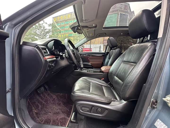 Trumpchi GS8 2017 320 T 2 WD ( ) — фото 4