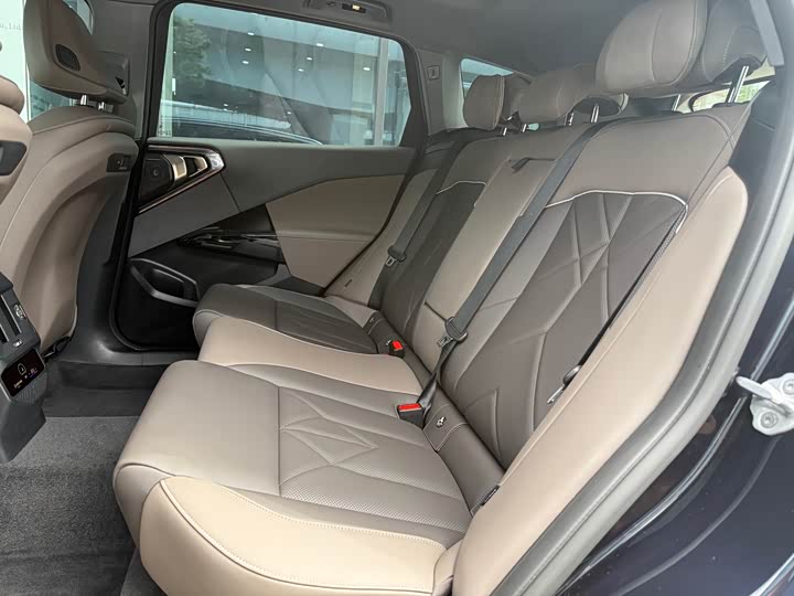 BMW X3 2025 x Drive 30 L Leading M — фото 17