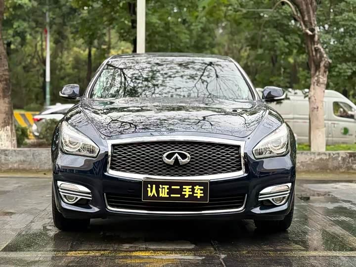 Infiniti Q70 2019 Q 70 L 2.0 T — фото 2