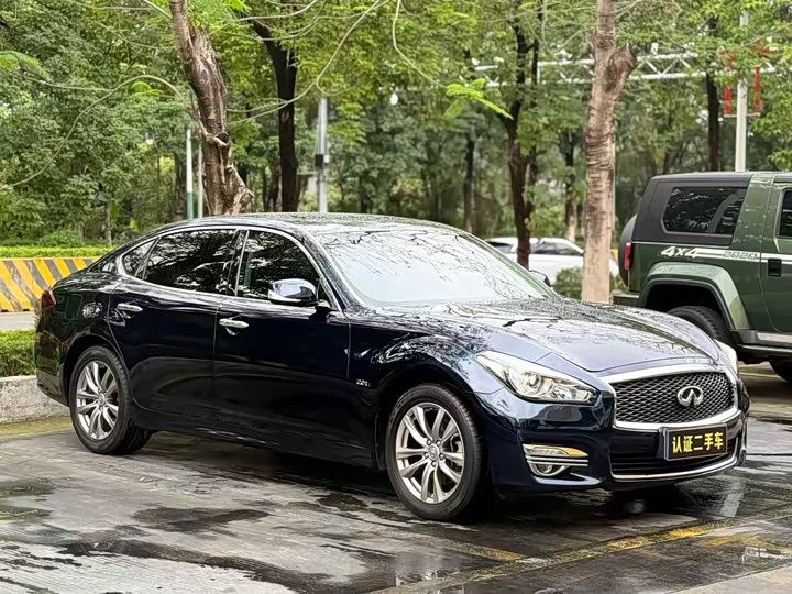 Infiniti Q70 2019 Q 70 L 2.0 T — фото 3