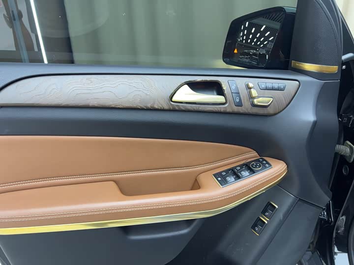 Mercedes-Benz GLS 2017 GLS 500 4 MATIC — фото 9
