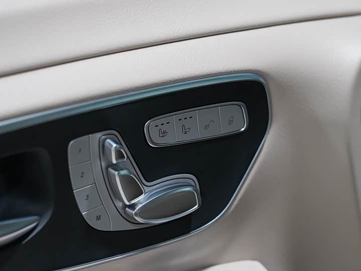 Mercedes-Benz V-Class 2022 V 260 — фото 12