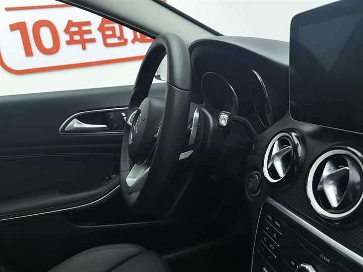 Mercedes-Benz GLA 2019 GLA 200 — фото 22