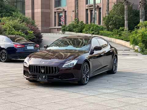 Maserati Quattroporte — фото 10