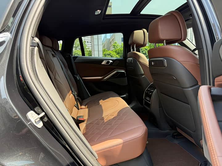 BMW X6 2023 x Drive 40i M — фото 12