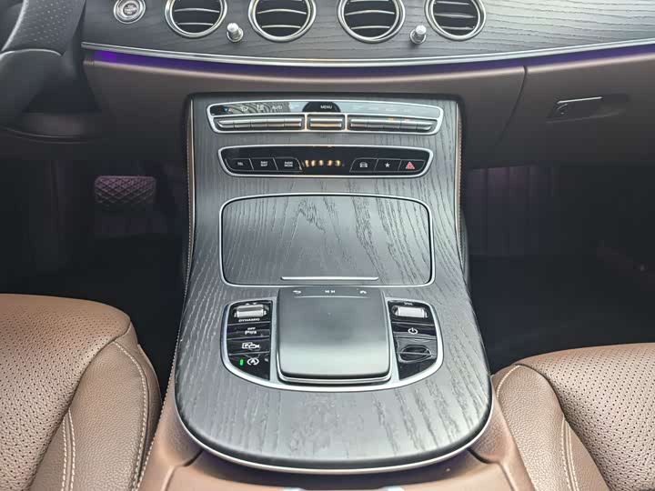 Mercedes-Benz E-Class 2021 E 300 L — фото 12