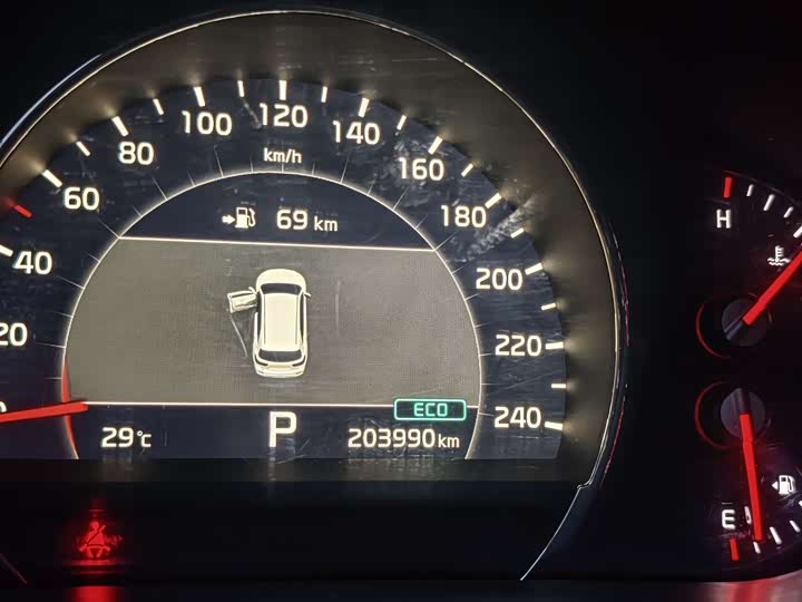 Kia Sorento — фото 11