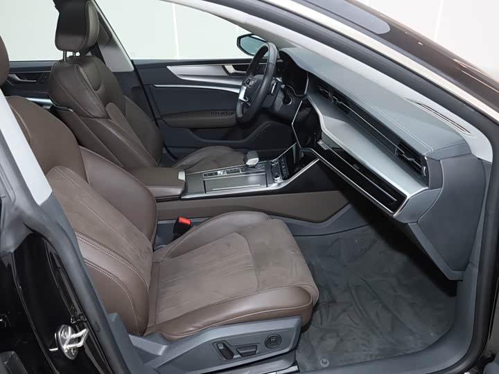 Audi A7L 2024 45 TFSI S-line — фото 24