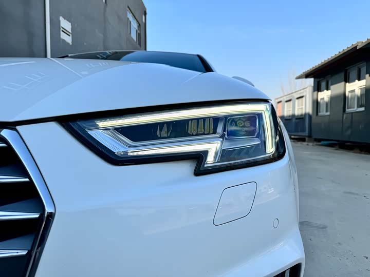 Audi A4L 2018 30 40 TFSI — фото 8