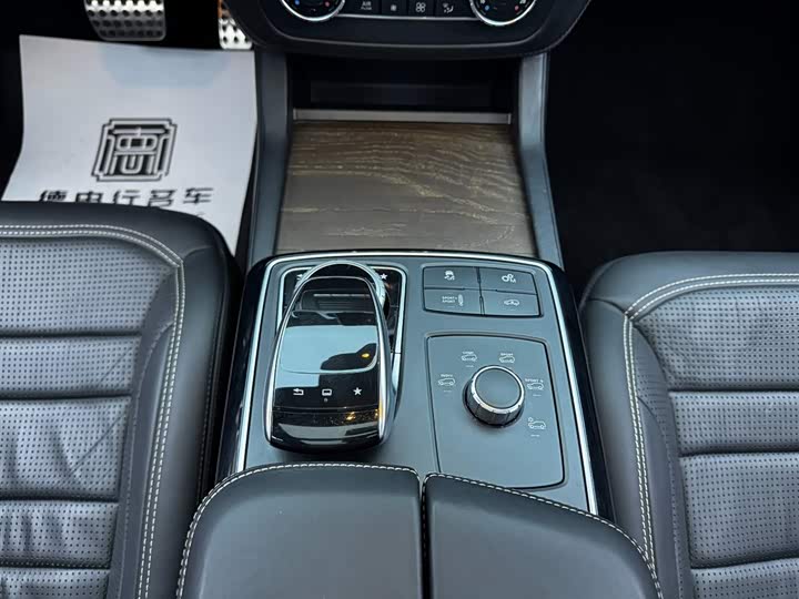 Mercedes-Benz GLS 2017 AMG GLS 63 4 MATIC — фото 16