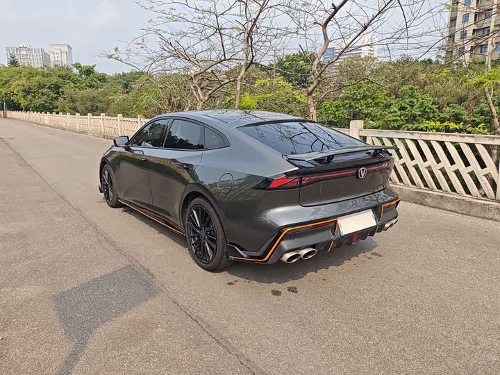 Changan UNI-V 2022 1.5 T — фото 15