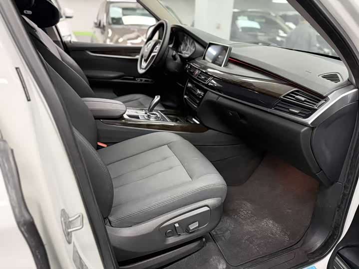 BMW X5 2014 x Drive 35i Luxury — фото 8