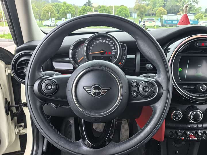 MINI Hatch — фото 12