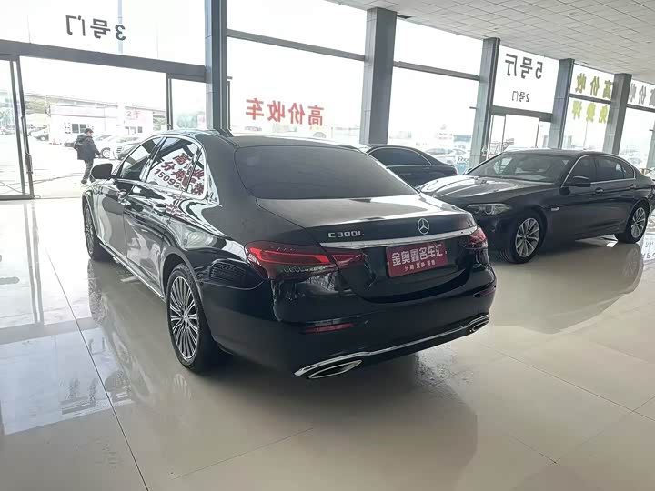 Mercedes-Benz E-Class 2018 E 200 L — фото 13