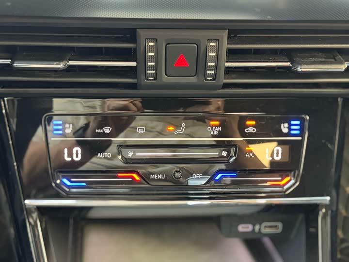 Volkswagen Passat — фото 14