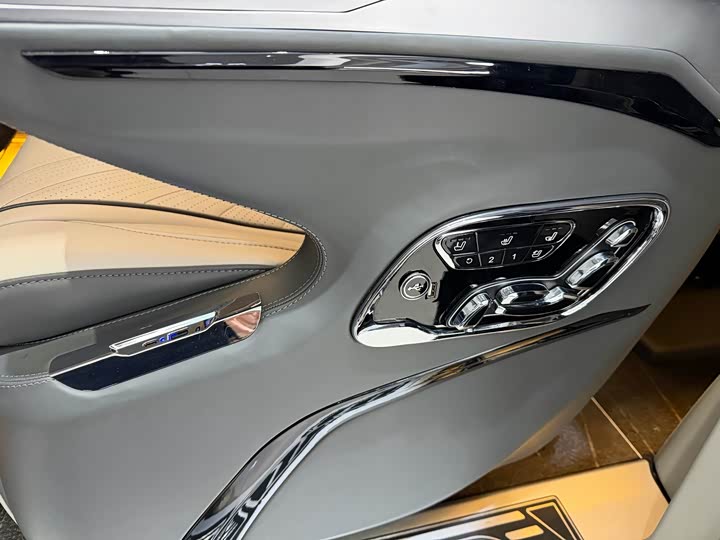 Ford Tourneo — фото 17
