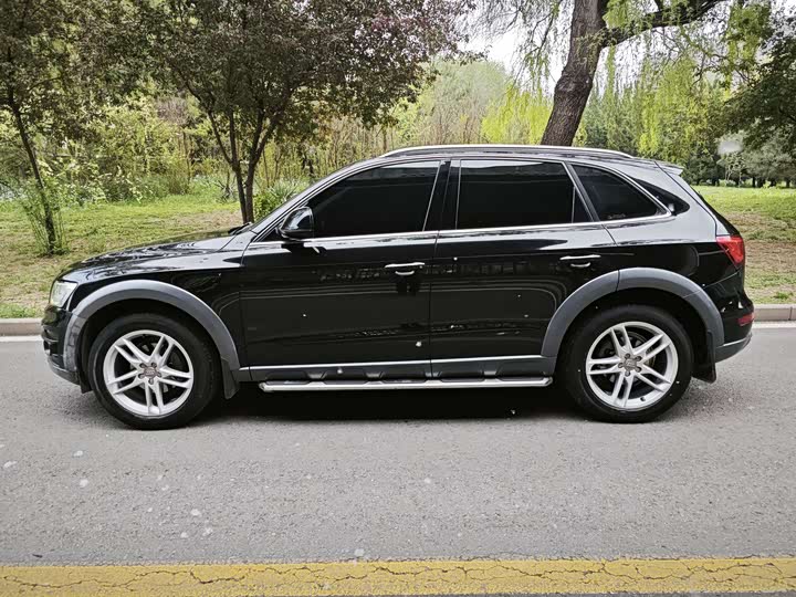 Audi Q5 2017 Plus 40 TFSI — фото 4
