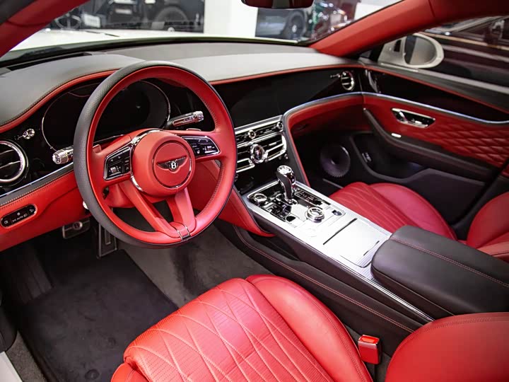 Bentley Flying Spur — фото 4