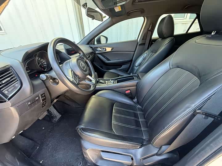 Mazda CX-4 2020 2.0 L AT 2 WD — фото 7