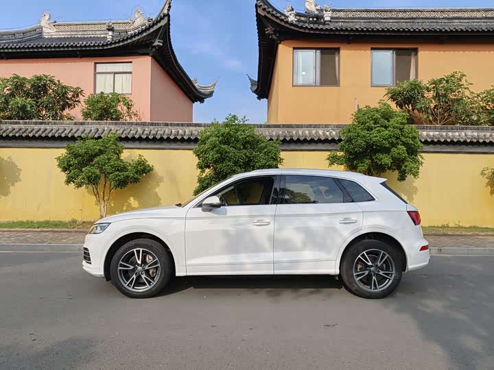 Audi Q5L 2018 45 TFSI V — фото 4