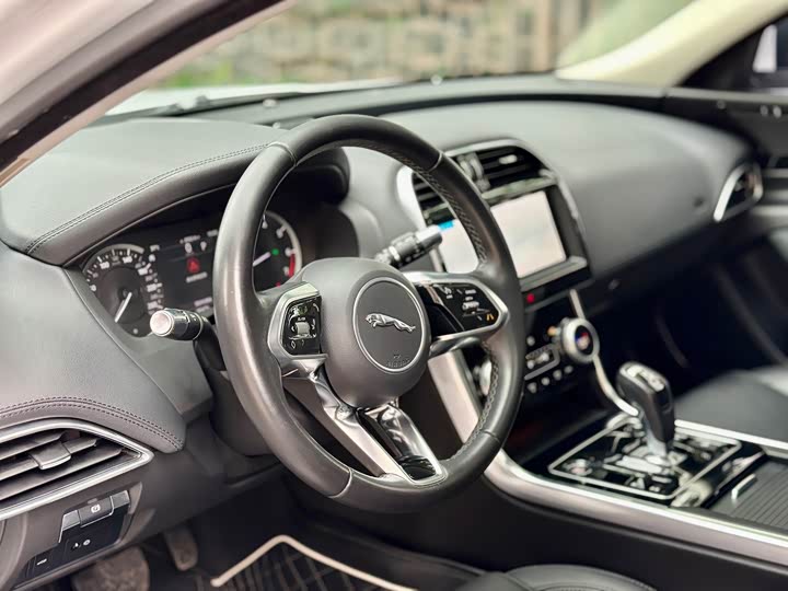 Jaguar XEL 2020 2.0 T 200 PS S — фото 10