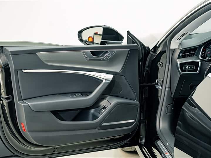 Audi A7 2025 45 TFSI — фото 17