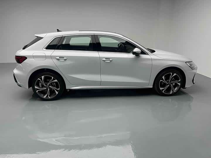 Audi A3 2025 Sportback 35 TFSI — фото 13